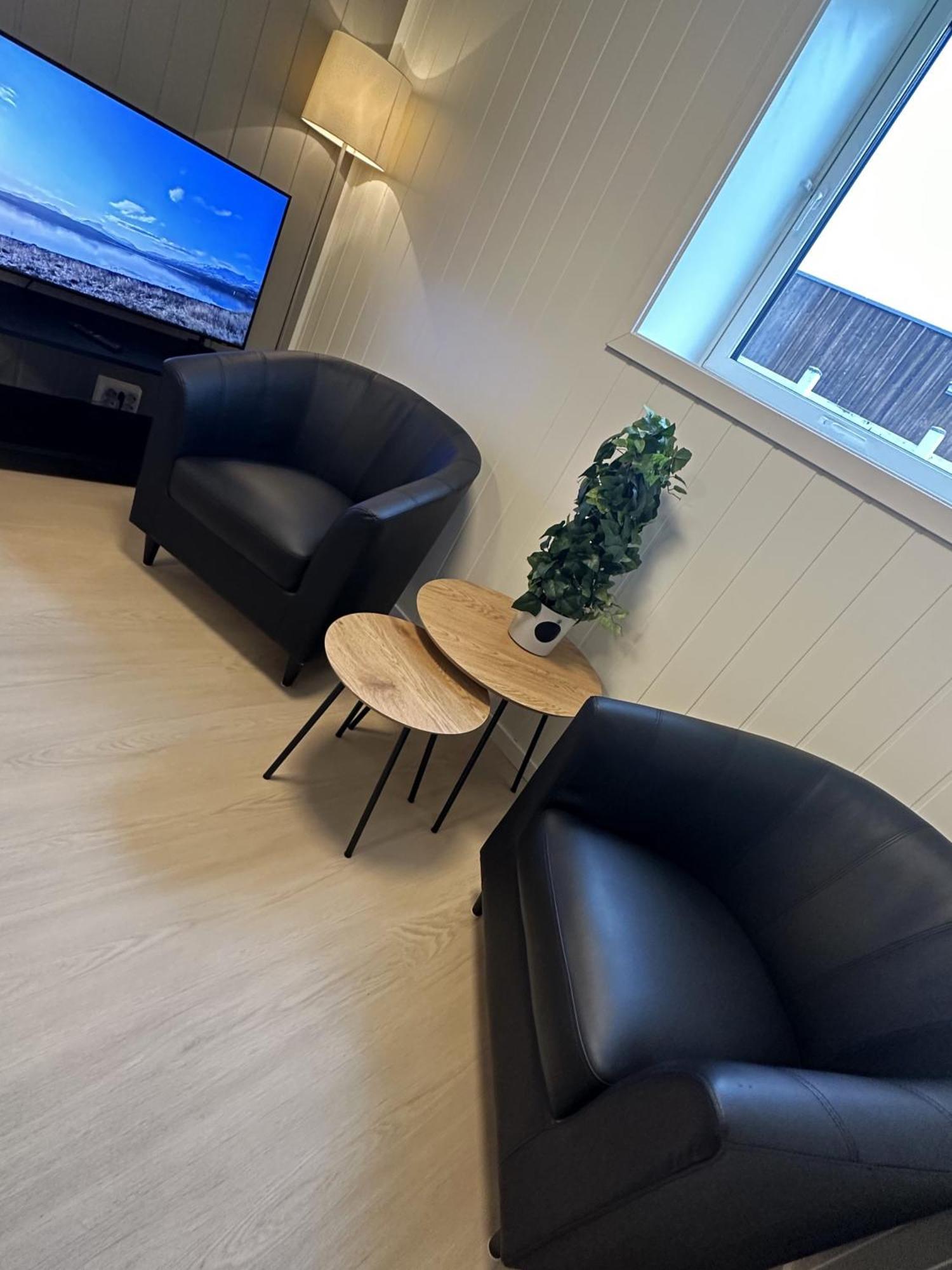 Sentral Med 3 Soverom Og Kjokken - Mare Apartment