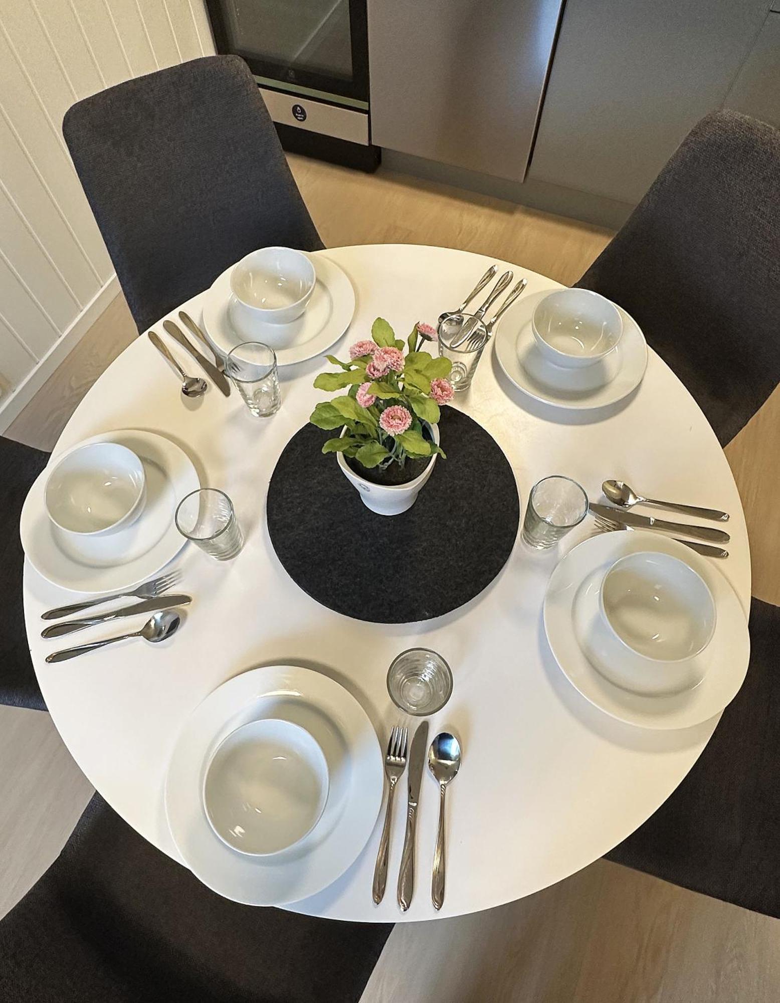 Sentral Med 3 Soverom Og Kjokken - Mare Apartment