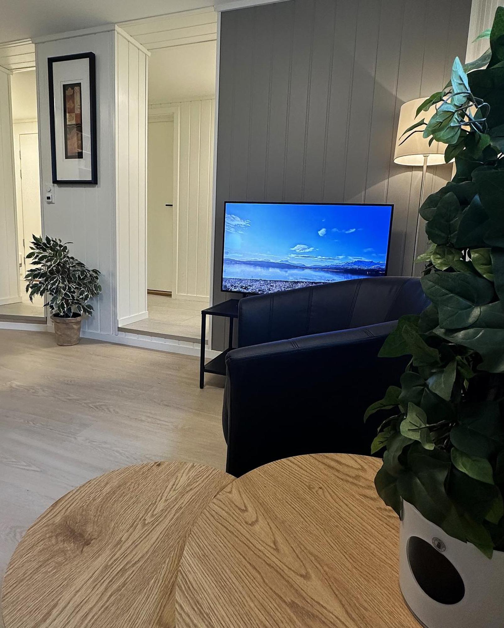 Sentral Med 3 Soverom Og Kjokken - Mare Apartment